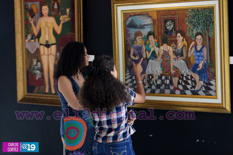 Inauguran exposición de artes plásticas en la capital