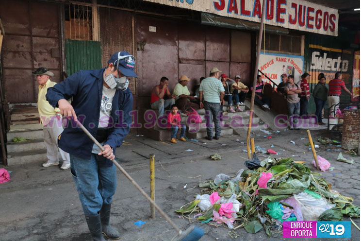 Limpieza de mercados garantiza un mejor ambiente de trabajo para los comerciantes