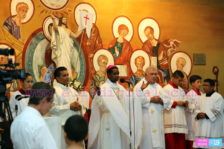 Iglesia Espíritu Santo celebra misa por los 40 años de fundación