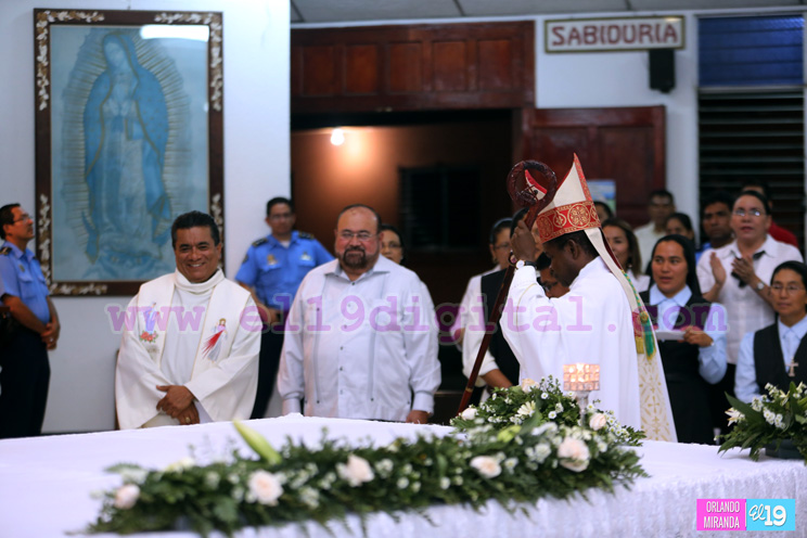 Iglesia Espíritu Santo celebra misa por los 40 años de fundación