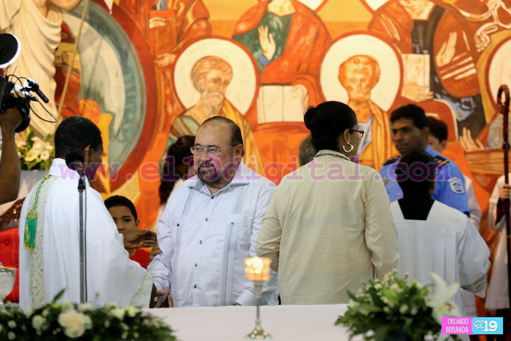 Iglesia Espíritu Santo celebra misa por los 40 años de fundación