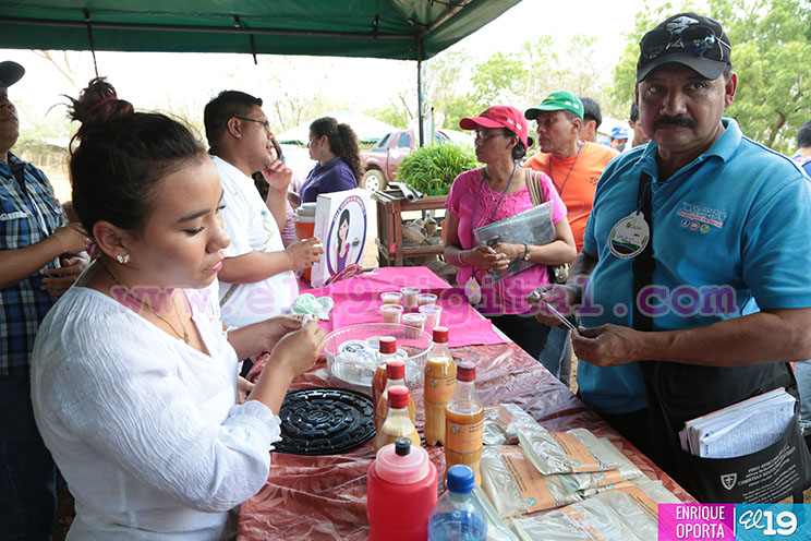Estudiantes y productores celebran D&iacute;a de Campo en la Semana del Agr&oacute;nomo