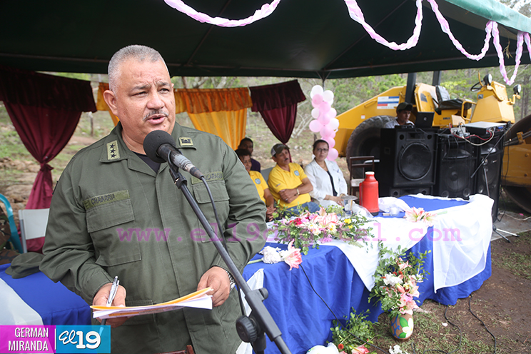 Familias de Macuelizo junto al Ej&eacute;rcito inauguran caminos rurales