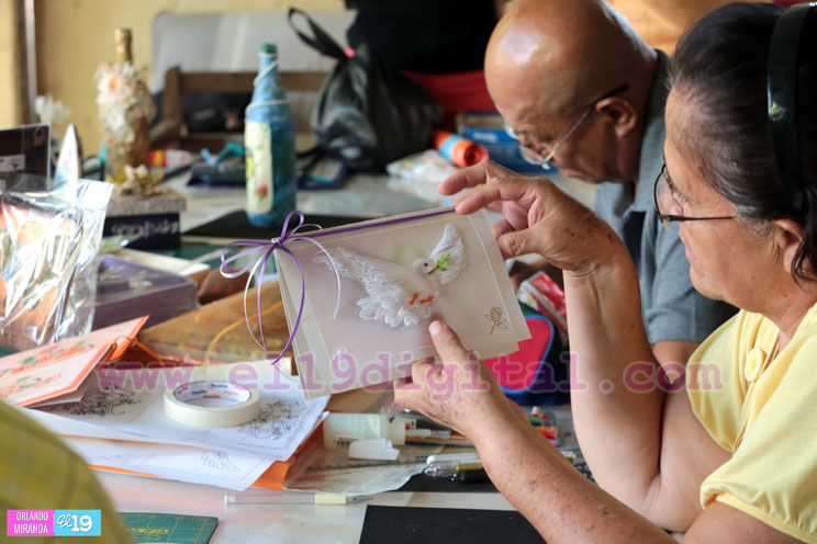 Conozca las manos &ldquo;Manos Creativas&rdquo; de do&ntilde;a Nydia