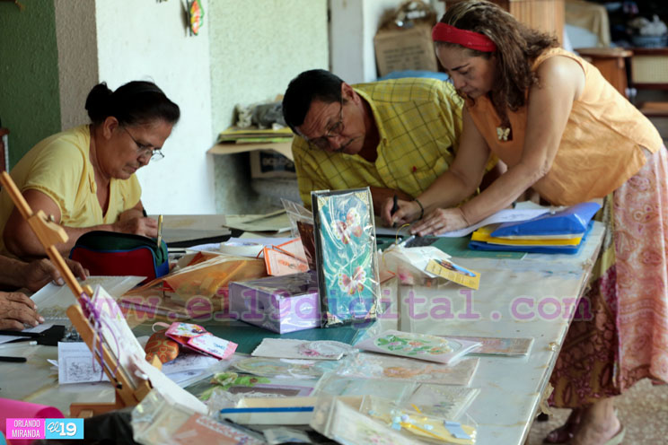 Conozca las manos &ldquo;Manos Creativas&rdquo; de do&ntilde;a Nydia