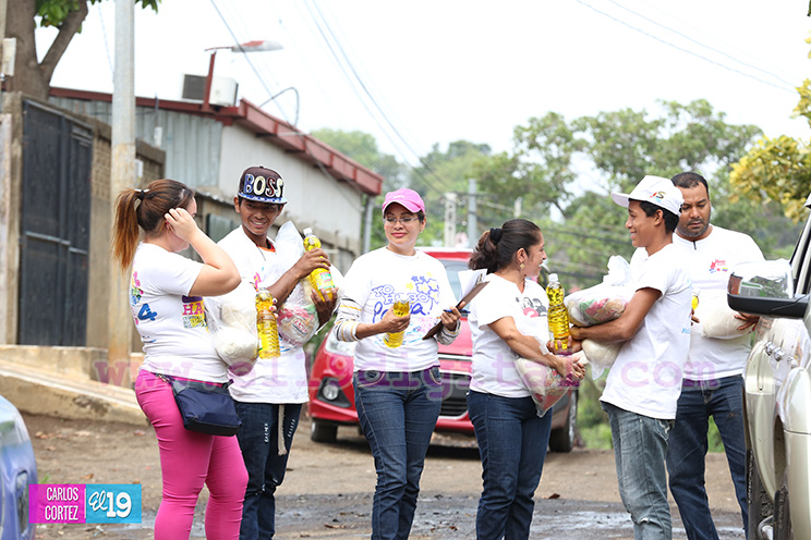 En el mes de las Madres, Gobierno entrega miles de paquetes alimentarios