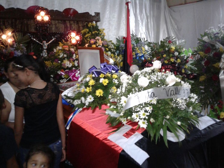 Familia Sandinista acompaña vela de la compañera Esmilda Bravo, alcaldesa de San Lorenzo