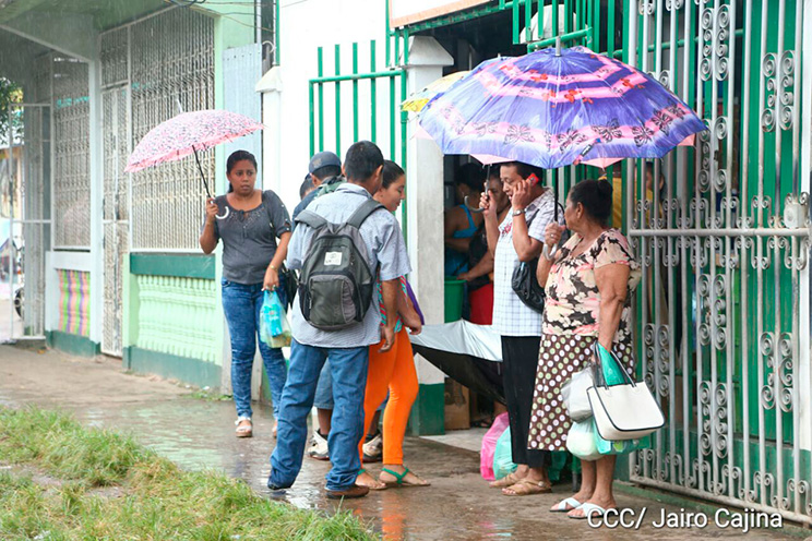 Realizan evacuaciones en el Caribe ante la amenaza de Otto