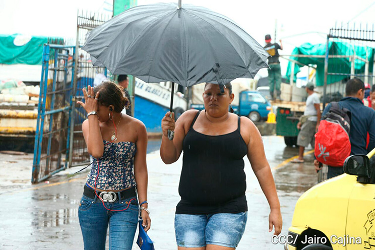 Realizan evacuaciones en el Caribe ante la amenaza de Otto