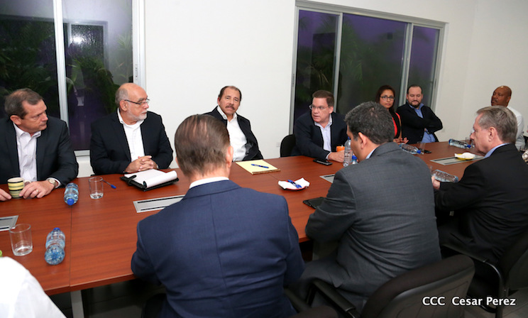 Comandante Daniel Ortega con presidentes C&aacute;maras de Comercio de Centroam&eacute;rica