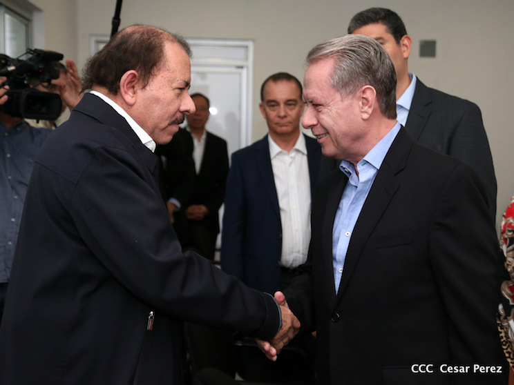 Comandante Daniel Ortega con presidentes C&aacute;maras de Comercio de Centroam&eacute;rica