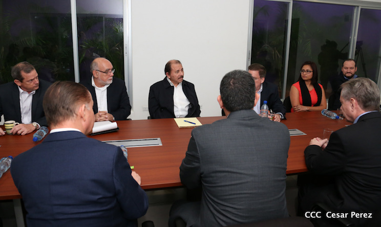 Comandante Daniel Ortega con presidentes C&aacute;maras de Comercio de Centroam&eacute;rica