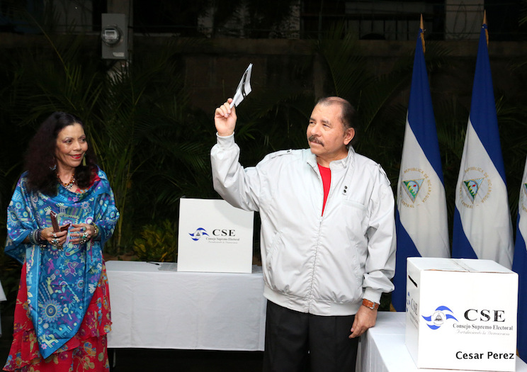 Daniel y Rosario Votan
