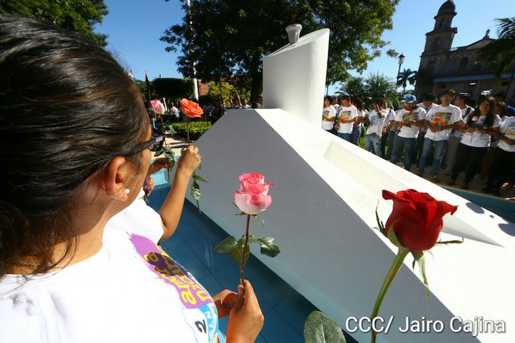 Una Flor para Carlos Fonseca