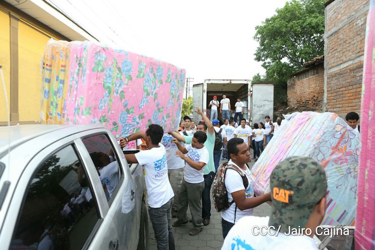 Entrega ayuda