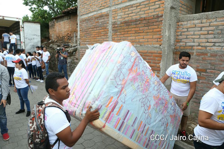 Entrega ayuda