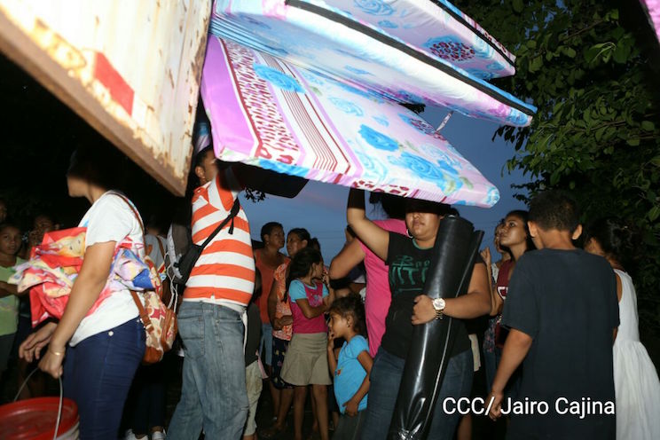Entrega ayuda