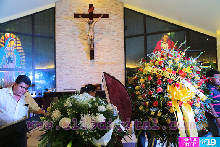 Homenaje a Valent&iacute;n Castillo