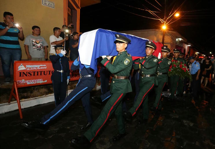 Vela del compañero René Núñez en León