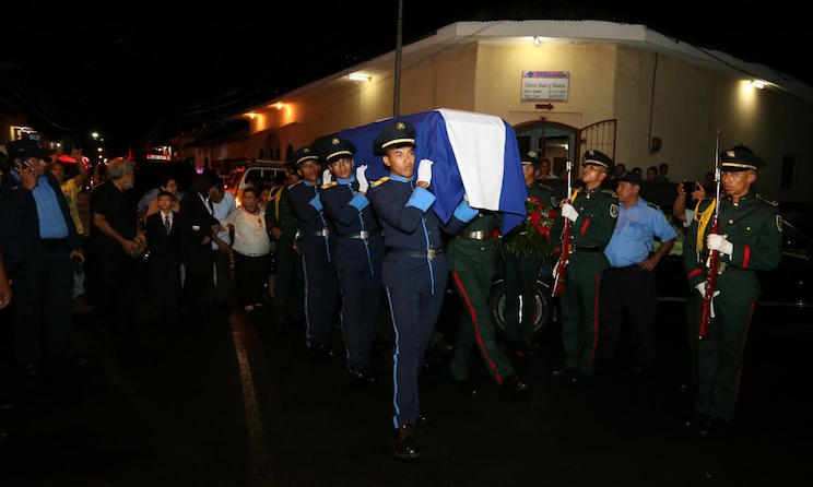 Vela del compañero René Núñez en León