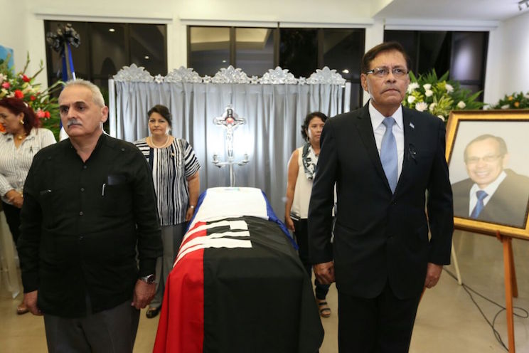 vela de cuerpo presente del compañero René Núñez Téllez
