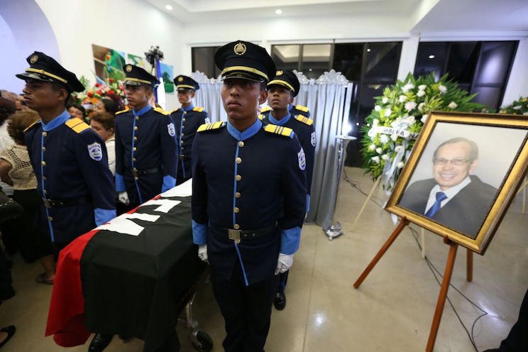 vela de cuerpo presente del compañero René Núñez Téllez