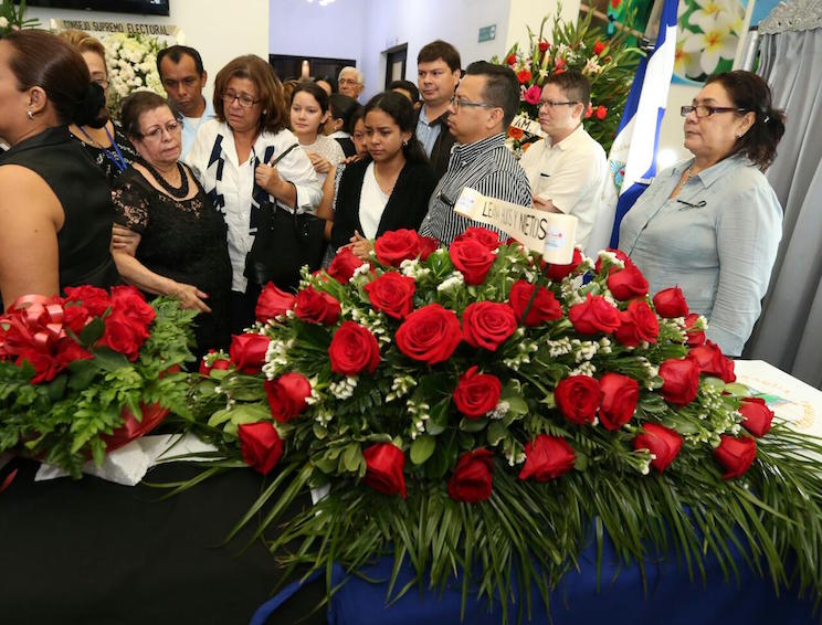 vela de cuerpo presente del compañero René Núñez Téllez