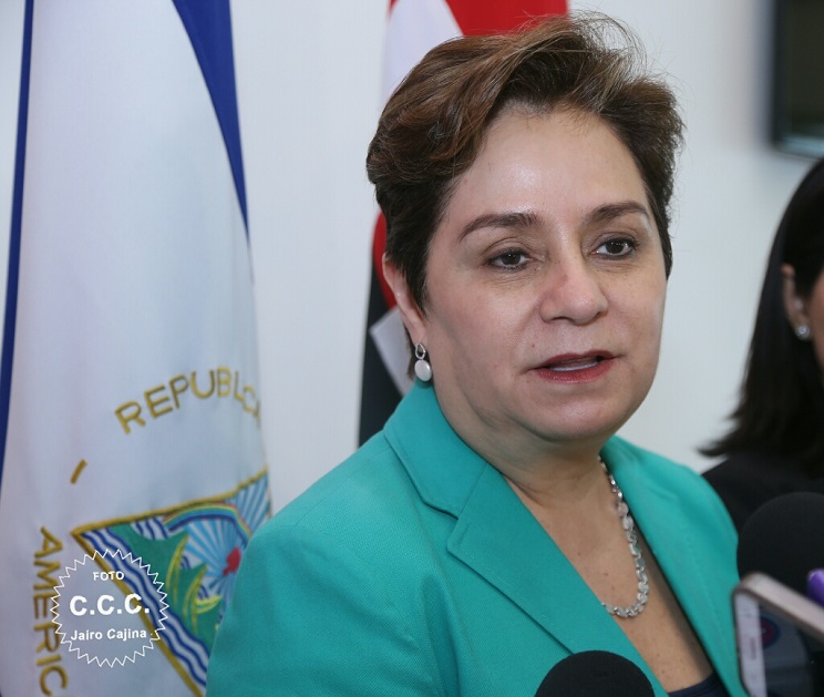 embajadora