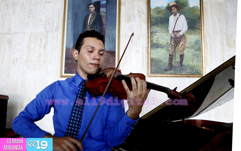 zuriel_violin