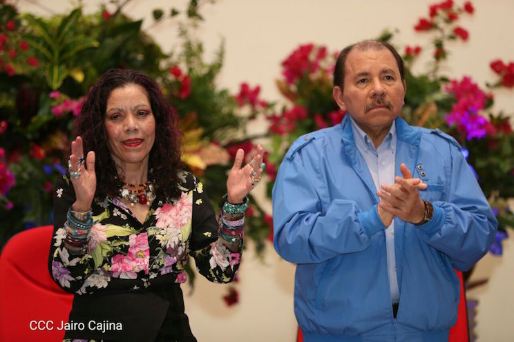 Homenaje a Tom&aacute;s