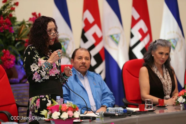 Homenaje a Tom&aacute;s