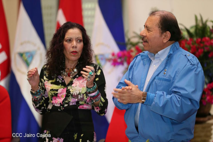 Homenaje a Tom&aacute;s