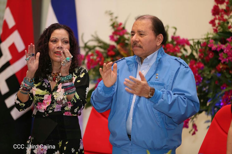 Homenaje a Tom&aacute;s