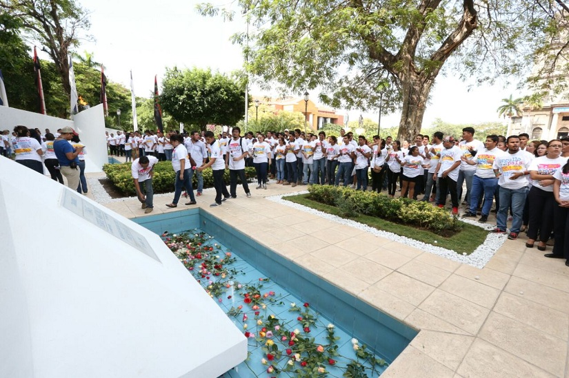 homenaje_tomas