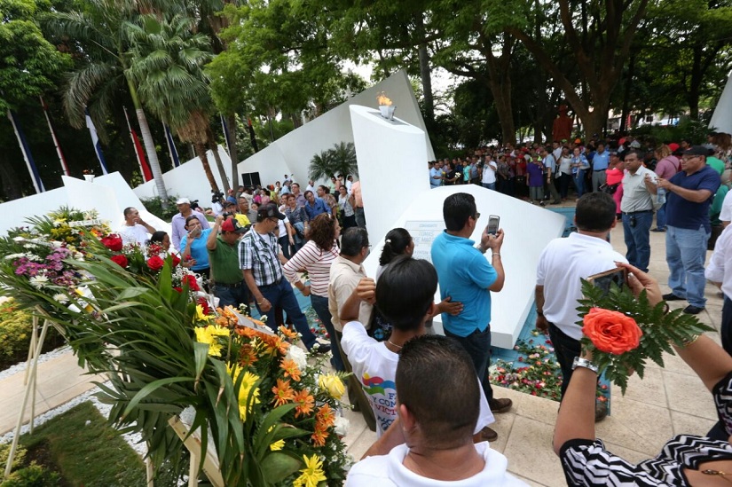 homenaje_tomas