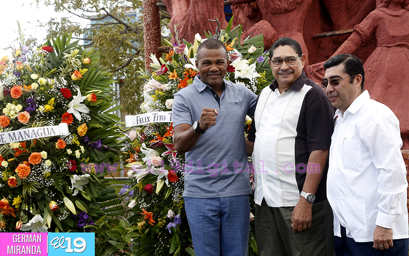 Tito_Trinidad_Plaza_Victorias