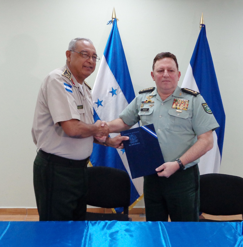 Ej&eacute;rcito