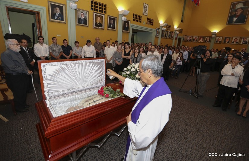 dos_homenaje_miguel