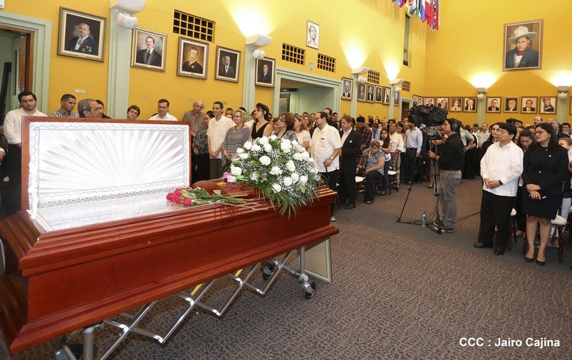 dos_homenaje_miguel