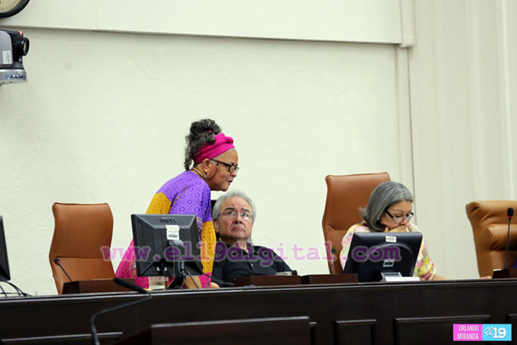 mujeres-parlamento
