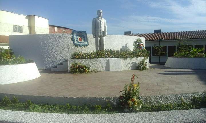 Le&oacute;n