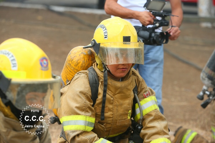 mujeres-bomberas