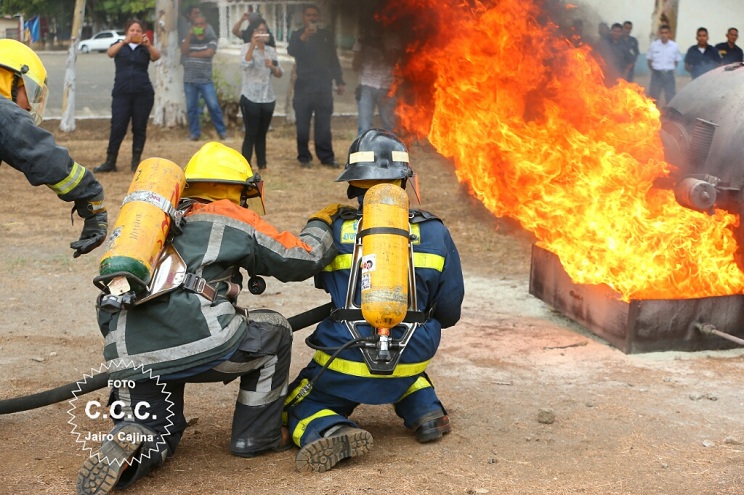 mujeres-bomberas