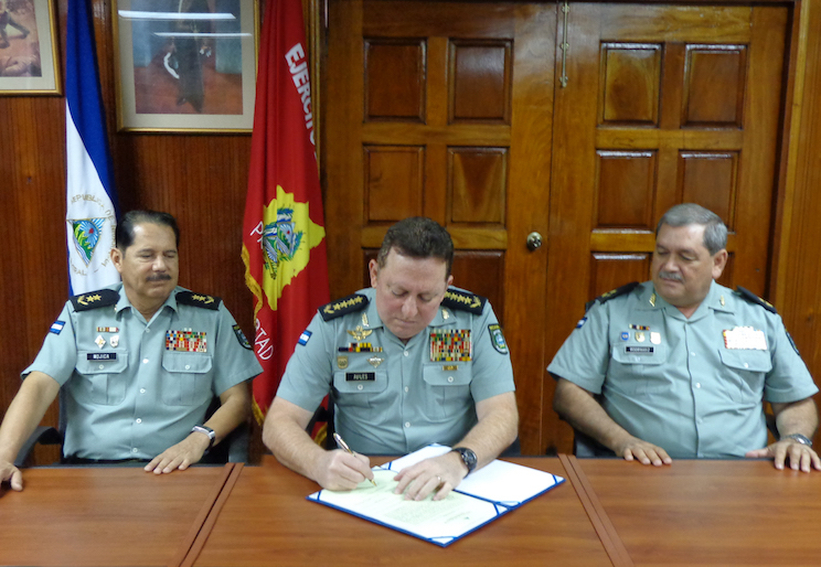 Ej&eacute;rcito