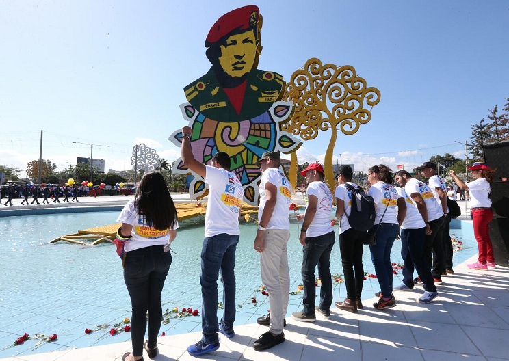 homenaje-hugo-chavez