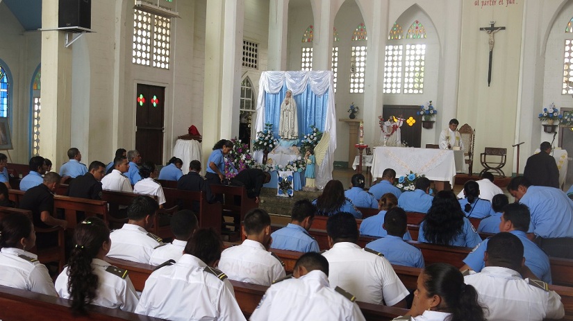 polic&iacute;a_homenaje