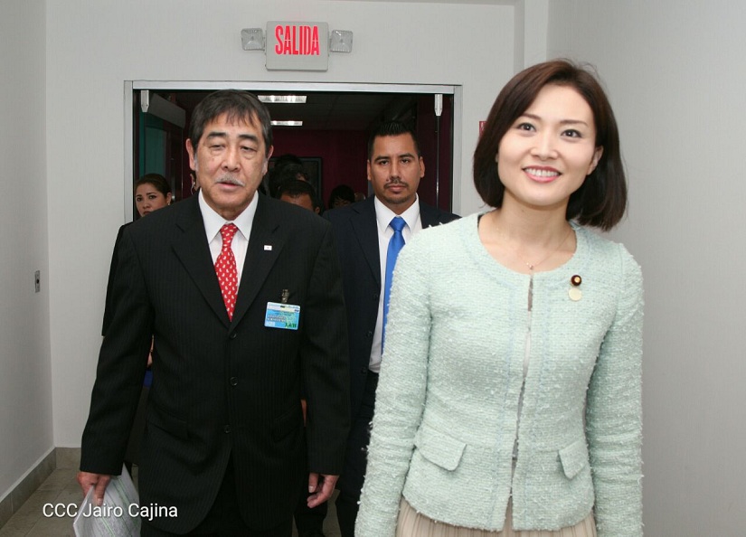 ministra_japon