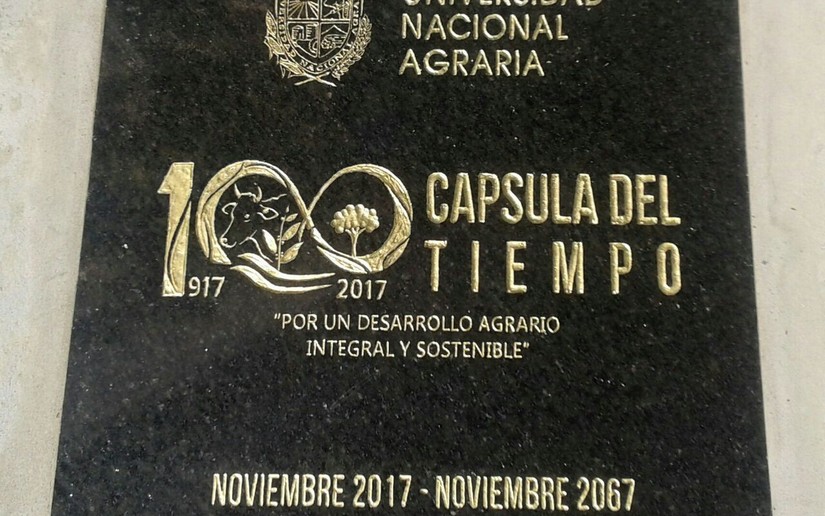 una