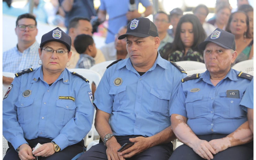 polic&iacute;a