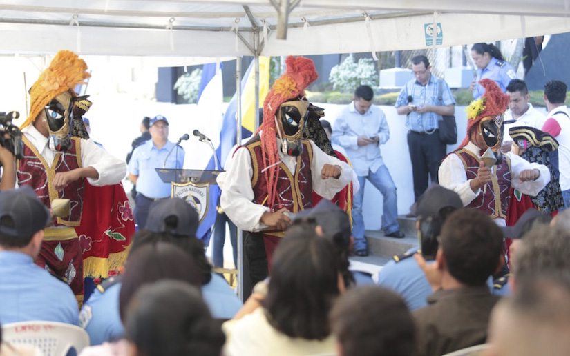 polic&iacute;a
